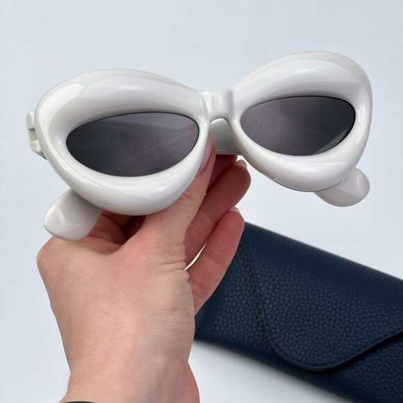 Loewe Women BRAND NEW Sunglasses LW40097I 20A Light Grey Smoke Cat Eye - Picture 2 of 10